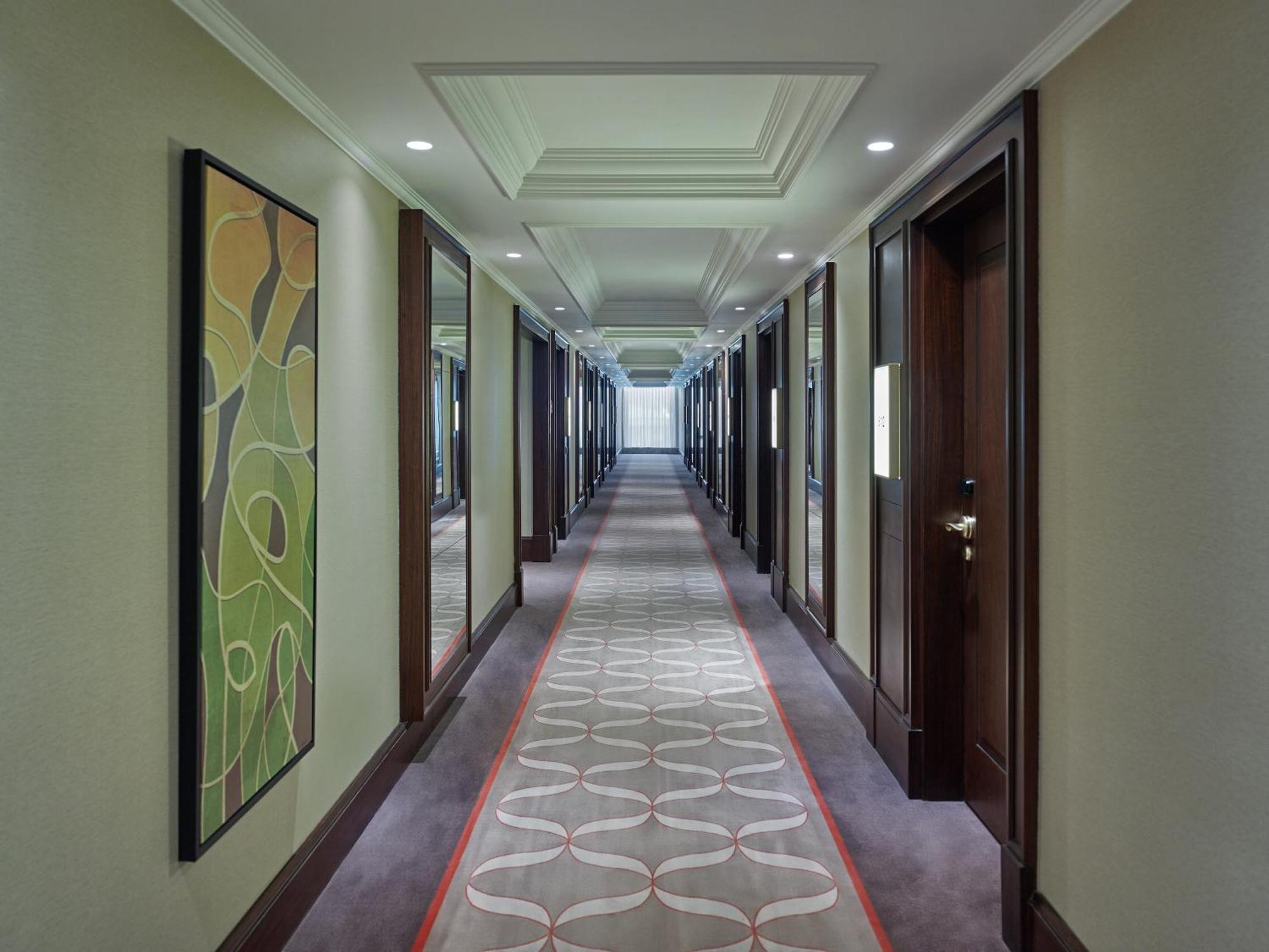 Elite World Grand Istanbul Basin Ekspres Hotel Exterior foto A corridor at the hotel